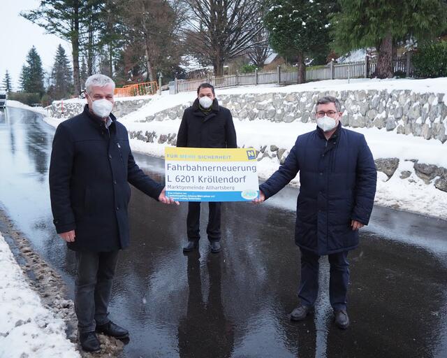  Anton Kasser (Bgm. von Allhartsberg), Josef Decker (NÖ Straßenbaudirektor), Landesrat Ludwig Schleritzko. | Foto: NÖ Straßendienst