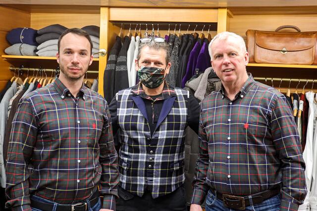 Von links: Assistant Coach Marco Pewal, Thomas Rettl, Headcoach Rob Daum | Foto: Rene Krammer/ Magneto CPA