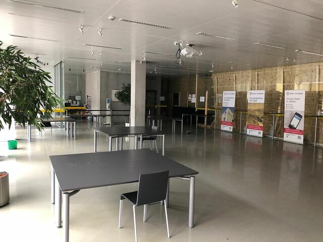 Das Foyer des Hauses kann nun zur Akteneinsicht verwendet werden. | Foto: Stadt Salzburg/P. Kramml 