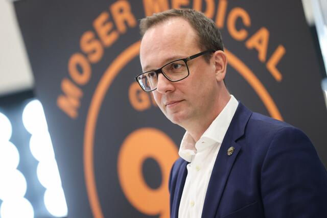 Alle Hände voll zu tun: 99ers-Manager Bernd Vollmann führt aktuell Gespräche mit Trainerkandidaten und strebt einen Kaderumbruch an. | Foto: GEPA