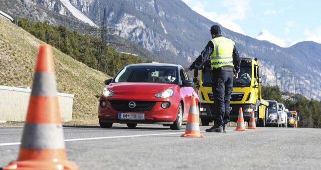 Nun wird also auch in Arzl eine Ausreise nur mit negativem Test möglich sein. | Foto: zeitungsfoto.at