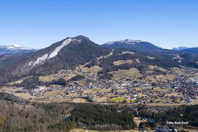 Blick zum Höllengebirge, Ewigen Wand, Raschberg, Sandling und Totes Gebirge!