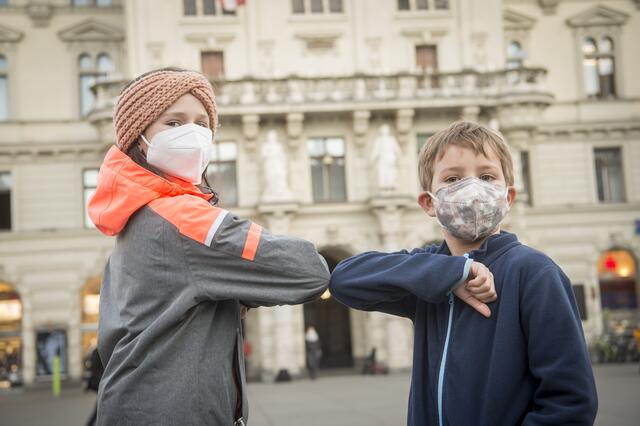 Lucia und Felix werden ein Jahr lang gleichberechtigt und gemeinschaftlich Graz regieren. | Foto: Stadt Graz/Fischer
