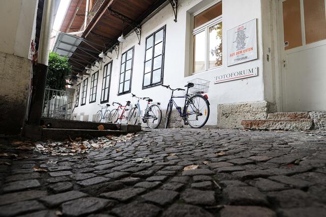 Kulturelle Vielfalt an zwei besonderen Plätzen. Ob Kellertheater bis Theater am Landhausplatz. Ein Einblick. | Foto: Kellertheater/FB