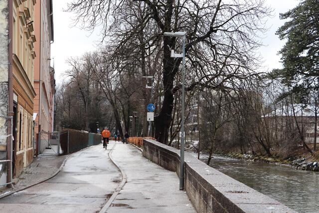 Direkt neben dem Sillpark befindet sich die kleine Werkstatt der beiden Damen! | Foto: Ricarda Stengg