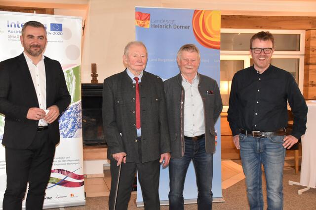 LR Heinrich Dorner mit Franz Schuch (Gründer Südburgenländische Regionalbahn), dessen Schwiegersohn Alfred Gollatz und Enkel Ronald Gollatz. | Foto: Michael Strini