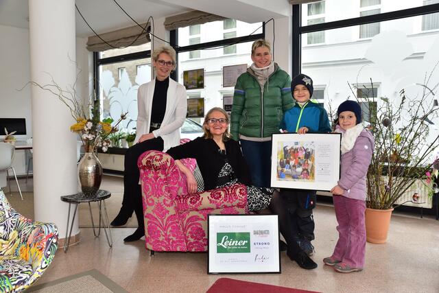 „Ein harmonisches Zusammenleben mit der Nachbarschaft ist uns sehr wichtig, daher entstand das Charity-Projekt mit der GTVS Neubau“, so Felix Immo.Art-Geschäftsführerin Malu Engelmann (2.v.l.).