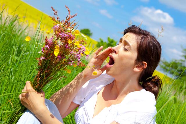 Mit den ersten zarten Frühlingsstrahlen regen sich auch Pflanzen und Blüten wieder: Damit geht für Pollenallergiker das Leiden los. Heuer wird sie aber schwächer ausfallen. | Foto: Fotowerk/Fotolia