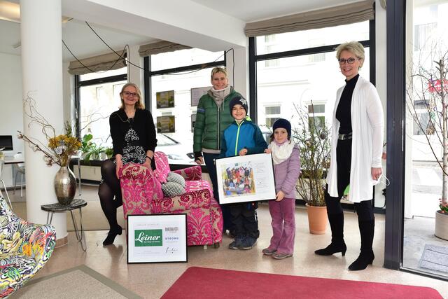 Malu Engelmann (l.) hat noch viel vor: "Sobald möglich, sollen Kunstausstellungen, Lesungen und kleine Konzerte bei uns stattfinden."