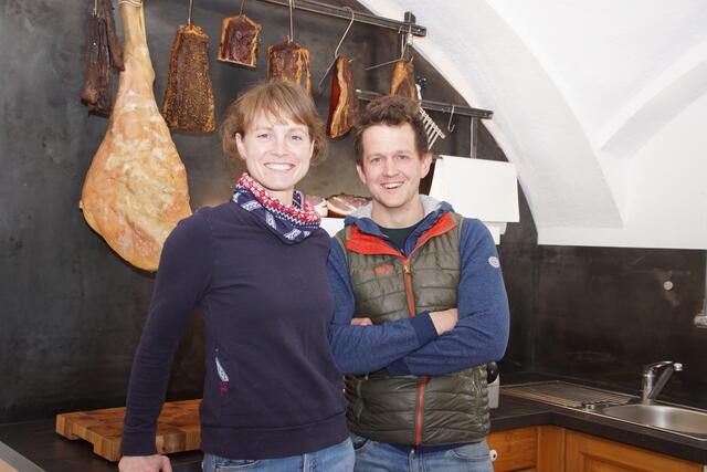 Anneliese und Johannes Steinmayr aus Niederwaldkirchen verbinden Bio-Landwirtschaft und Gastronomie.  | Foto: Foto: Helmut Eder