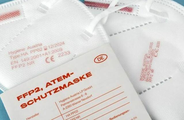 Der Verein für Konsumenteninformation geht mit einer Klage gegen die Bewerbung von FFP2-Masken der Hygiene Austria als „made in Austria“ vor.
