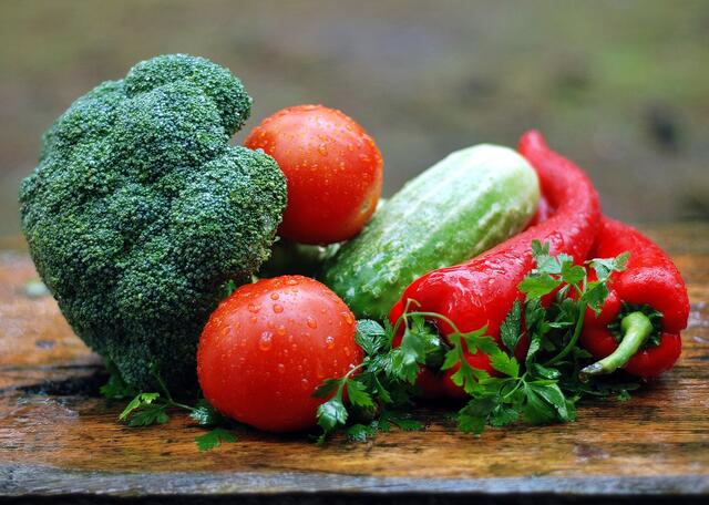 Bei der Initiative "Gesunde Küche" liegt der Fokus auf gesunder Ernährung in der Gemeinschaftsverpflegung | Foto: Pixabay/JerzyGorecki