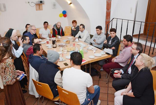 Bürgermeister Mattias Stadler eröffnete am Samstag, 19. März 2016 das Diversity Cafe im Rathaus. | Foto: Martin Koutny