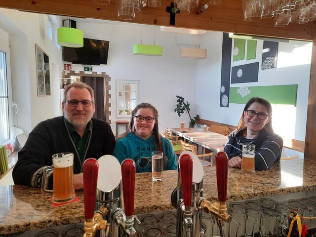 Alex, Yasmine und Romy Prandler - Wirte mit Leidenschaft