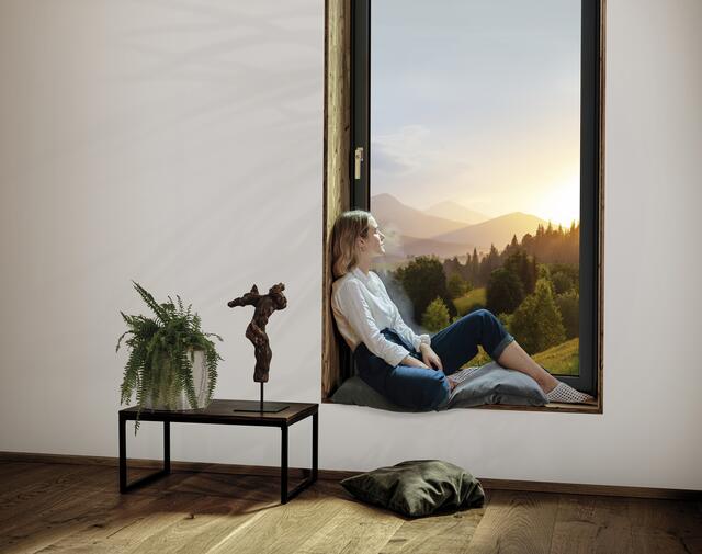 Das Fenster KF 520 gleicht von außen einer Fixverglasung.