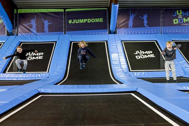 Trampolinspringen macht ganz viel Spaß und man kann sich richtig auspowern wenn man möchte. | Foto: Jumpdome