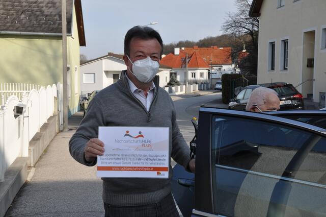 Mit solch einem Schild ersucht man die Mitmenschen, im Fall auftretender Wartezeiten, um ein wenig Geduld. | Foto: Nachbarschaftshilfe Plus