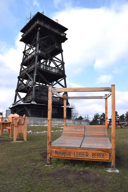 Die Naturpark-Tischler vom Ernstbrunner Bauhof fertigen wahre Kunstwerke. | Foto: Sandra Schütz
