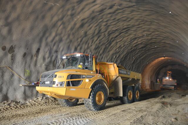 S7-Straßentunnel: Die Länge des bergmännisch zu bohrenden Tunnelanteils der Südröhre beträgt 1.737 Meter. | Foto: Veronika Teubl-Lafer