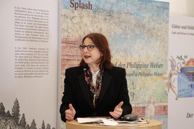 Direktorin Schloss Ambras Veronika Sandbichler | Foto: Ricarda Stengg
