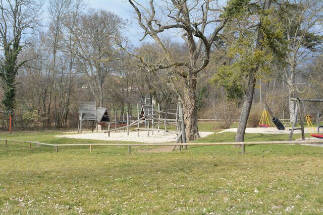 Spielplatz "Schlosswiese" in Asparn an der Zaya | Foto: Seidl-Deubner