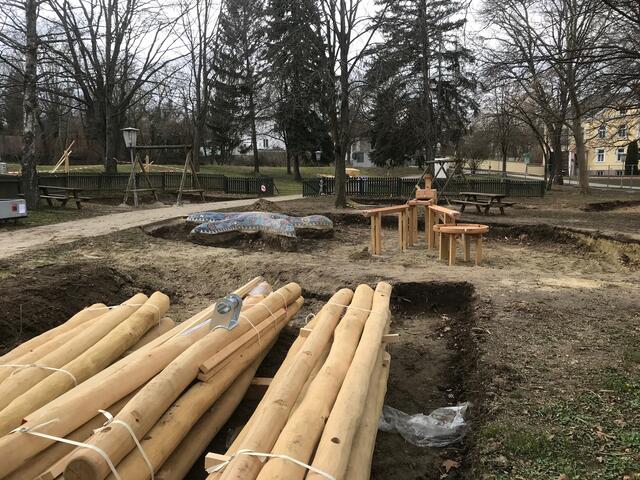 Spielplatz im Wolkersdorf Schlosspark | Foto: Dienstl
