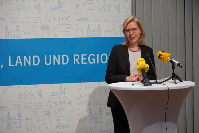 Bundesministerin Leonore Gewessler