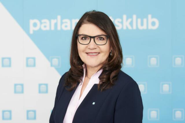 NR Alexandra Tanda sieht mit dem 1-2-3-Ticket viele Vorteile für die Landeshauptstadt.