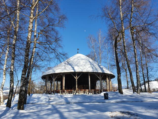 Die Gradierhalle vom Bad Dürrnberg im Kurpark