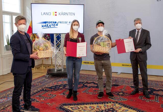 Ehrung der Kärntner SportlerInnen mit (v.l.): Landessportdirektor Arno Arthofer, Sabine Schöffmann, Alexander Payer und Landeshauptmann Peter Kaiser | Foto: LPD Kärnten/Jannach