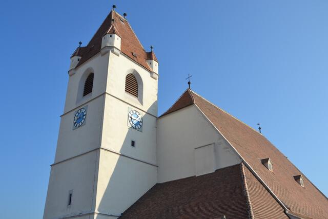 Viele burgenländische Pfarren und kirchliche Einrichtungen in Österreich bieten Übertragungen via Internet oder Radio an. | Foto: Markus Heuduschits
