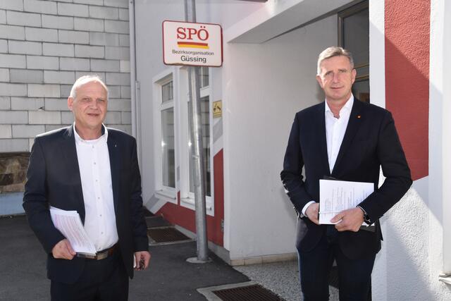 Die SPÖ-Abgeordneten Wolfgang Sodl (links) und Ewald Schnecker machen "multiples Aufsichtsversagen" für den Banken-Skandal verantwortlich. | Foto: Martin Wurglits