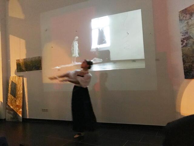 Rosa ... 
ACD-Agency for Cultural Diplomacy
Tatjana Christelbauer
Tanzperformance lecture | Foto: Egon Biechl
