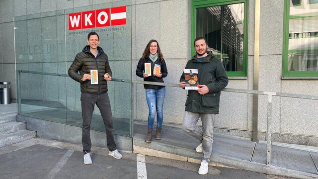 JW-Bezirksteam: Lukas Hödl (re.) und seine beiden Stellvertreter Christian Redtenbacher und Melanie Leitner.  | Foto: Junge Wirtschaft Linz-Land