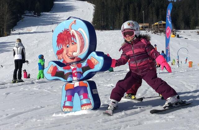Skibetrieb in Dachstein West, Dachstein Krippenstein und Feuerkogel bis Ostermontag. So auch im Kinderland Gosau. | Foto: OÖ Seilbahnholding