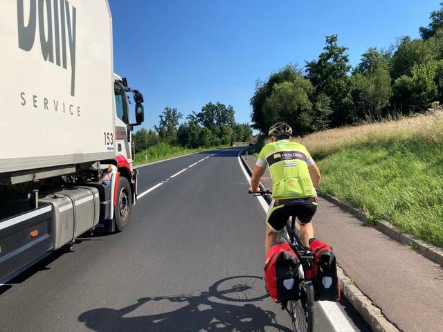 Radhauptroute im Mischverkehr am Beispiel Linzerberg bei Gallneukirchen. | Foto: Radlobby OÖ
