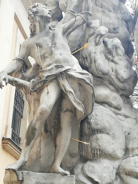 Ein Detail aus der Pestsäule am St. Ulrichs Platz am Neubau. | Foto: Rosemarie