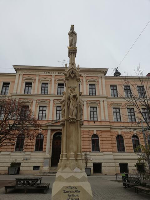 Die Mariensäue am Henriettenplatz 6 in Rudolfsheim-Fünfhaus. | Foto: Rosemarie
