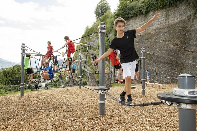 Der Kletterpark Müllner Schanze bietet viel Klettervergnügen oberhalb der Stadt.