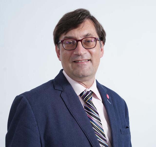 Thomas Zimmermann ist neuer Klubvorsitzender von Neos Brigittenau. Er löst Petra Schittler ab, sie steht ihm fortan als Stellvertreterin zur Seite. | Foto: Neos Brigittenau