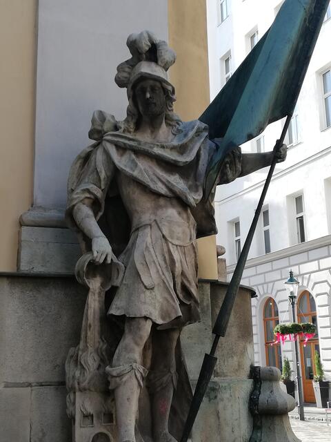 Der Heilige Florian am Alexander-Poch-Platz in der Leopoldstadt. | Foto: Rosemarie