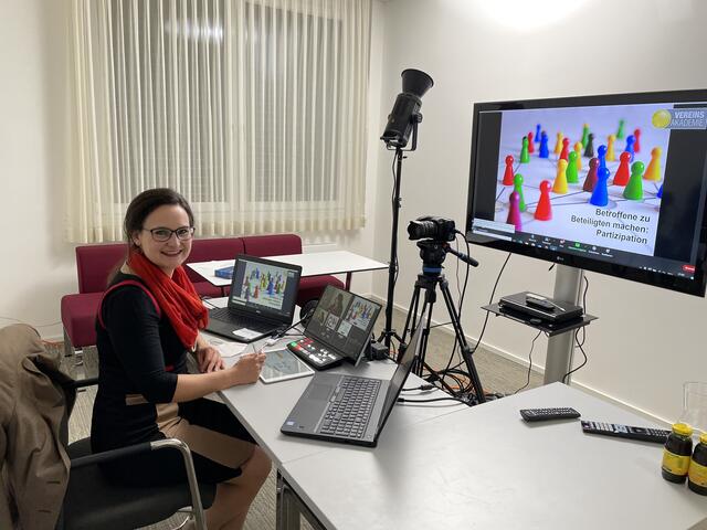 Referentin Franziska Cecon bei der Online-Premiere des Bildungshauses St. Magdalena.
 | Foto: Bildungshaus Sankt Magdalena