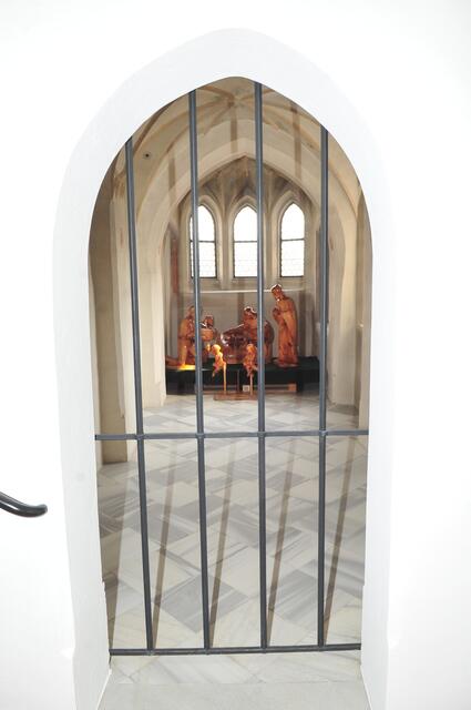 Glanzstück: Die Kapelle im Inneren des Gebäudes, die unter Denkmalschutz steht, blieb unberührt. | Foto: Hassl