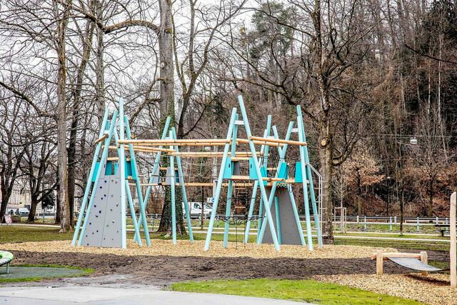 Der neue Hochseilgarten im Volksgarten.