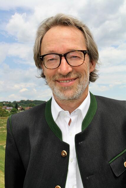 Bgm. Jakob Frey: „Ohne Ehrenamtliche wäre der Kostnix-Laden nicht möglich. Als Gemeinde kann man dafür nur dankbar sein“ | Foto: Edith Ertl