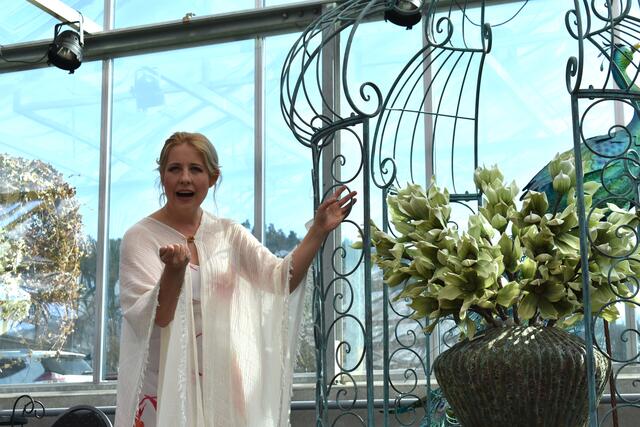 Opern- und Operettensängerin Iva Schell ist im Kulturglashaus in Völkermarkt in der Hauptrolle in Franz Leh´ars Operette "Die lustige Witwe" zu sehen, es ist ihr Debüt in der Rolle der Hanna Glawari. | Foto: RMK