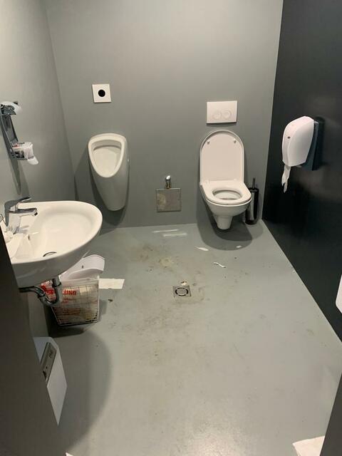 Binnen kürzester Zeit wurde die WC-Anlage am Rathausplatz verwüstet. | Foto: Stadtgemeinde Köflach
