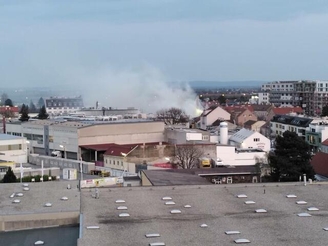 Due Rauchsäule ist weithin zu sehen. | Foto: privat