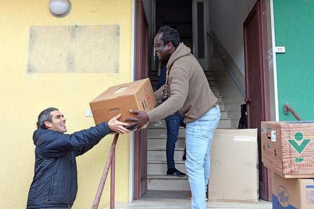 Im Süden Italiens unterstützt die Karawane das Projekt "Casa Sankara", das gegen die Ausbeutung von Migrantinnen und Migranten in der italienischen Landwirtschaft kämpft. | Foto: Pascal Violo/Karawane der Menschlichkeit
