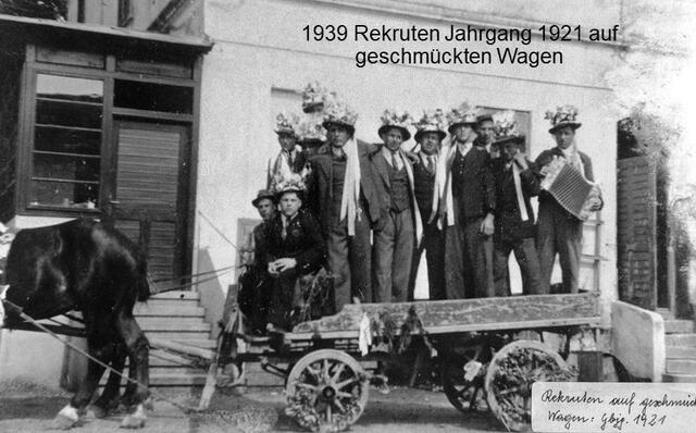 Leithaprodersdorf: 1939 Rekruten Jahrgang 1921 auf geschmückten Wagen